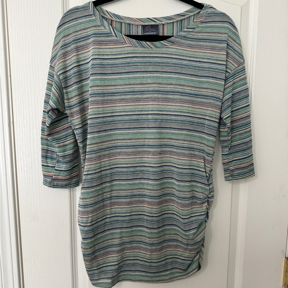 Oh Baby by Motherhood knit maternity top in large.